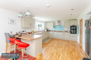 Kitchen/Dining Room- click for photo gallery